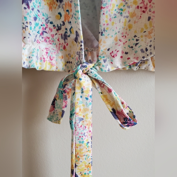 Vintage Soft satin floral cropped light jacket with tie front - Picture 4 of 5